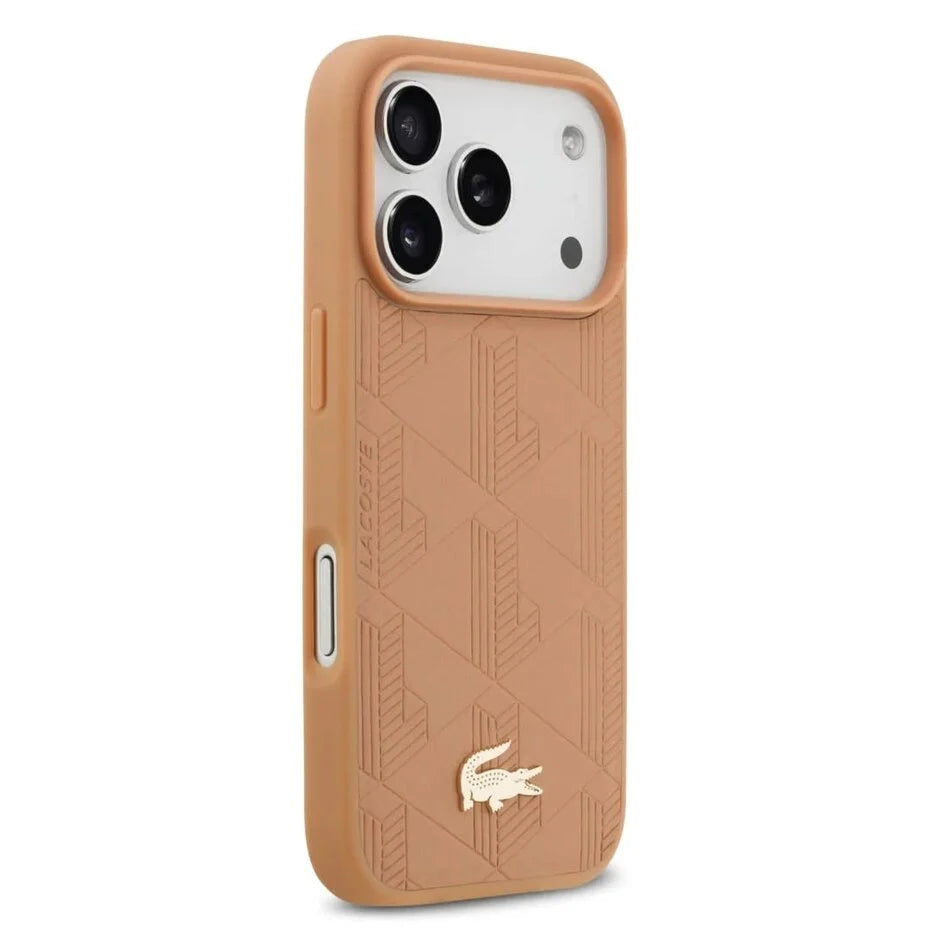 Lacoste iPhone 17 Pro Max Backcover Hoesje – MagSafe Compatibel – Luxe Monogramme Print met Goud Logo